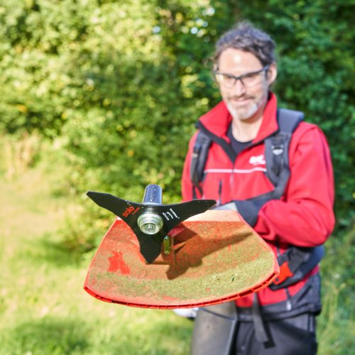 AL-KO 130 MT SBA benzinmotoros alapgép és bozótvágó + kasza feltét  30ccm  0,9kW  41/25cm