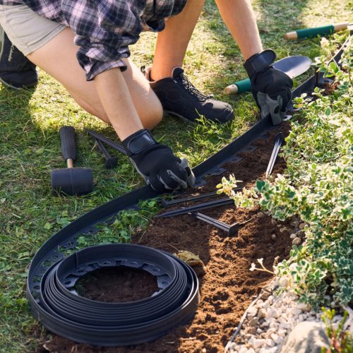 NORTENE Flexible Edge rugalmas, műanyag gyepszegély szett, leszúró tüskével  4cm*10m, fekete