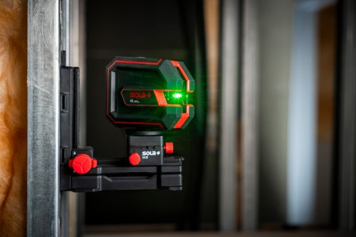 SOLA-Metál X2 Green Professional keresztvonal lézer szett (lézer, elem, fali tartó, táska)