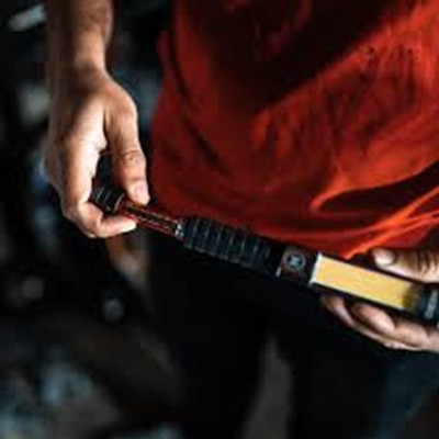 NEBO NE1041 Big Larry 3, zseblámpa és szerelőlámpa, 600 lm - 40 lm, övcsipesz, mágneses