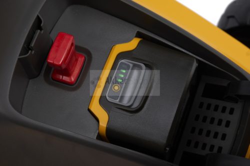 STIGA akkumulátoros fűnyíró COLLECTOR 132e Kit  (akkumulátorral és töltővel)