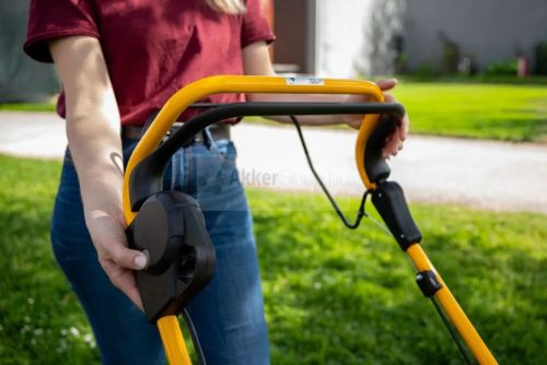 STIGA akkumulátoros fűnyíró COLLECTOR 48 S AE Kit